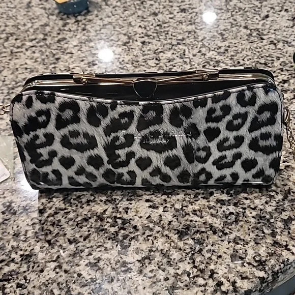 Retro style crossbody clutch - Picture 11 of 15